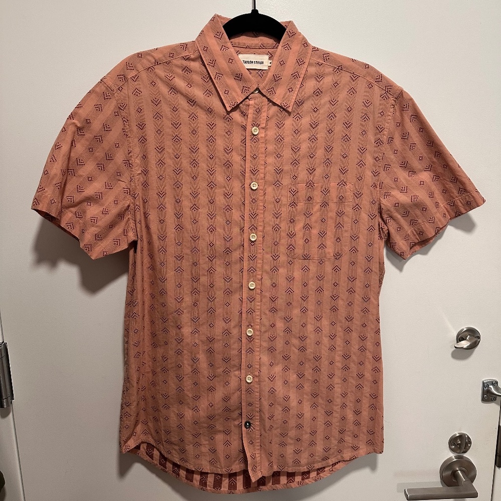 Taylor Stitch: The Short Sleeve California in Arrowhead (M, size 40)